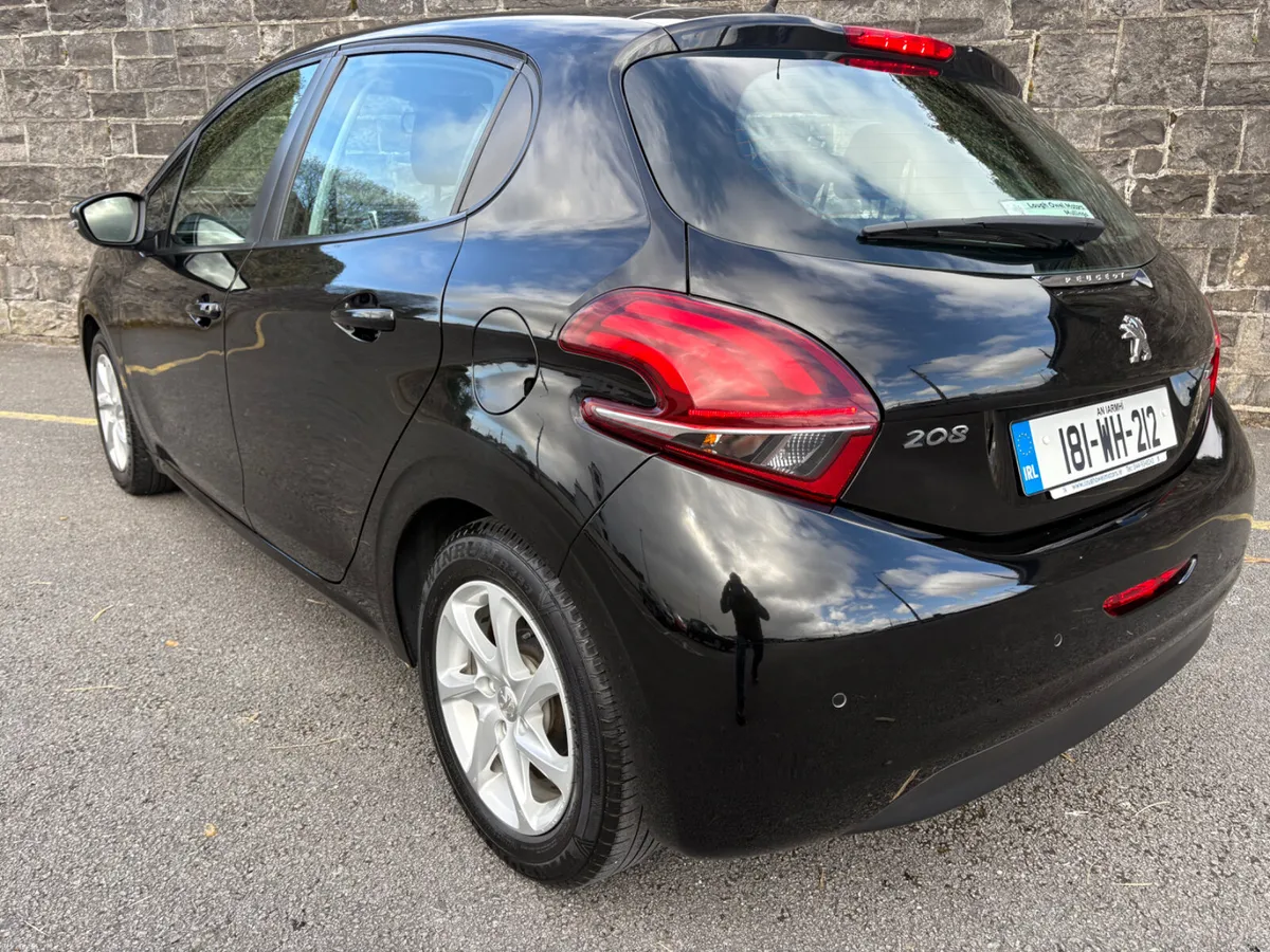 18 Peugeot 208 1.2 pet! Warranty+trade ins👍 - Image 2