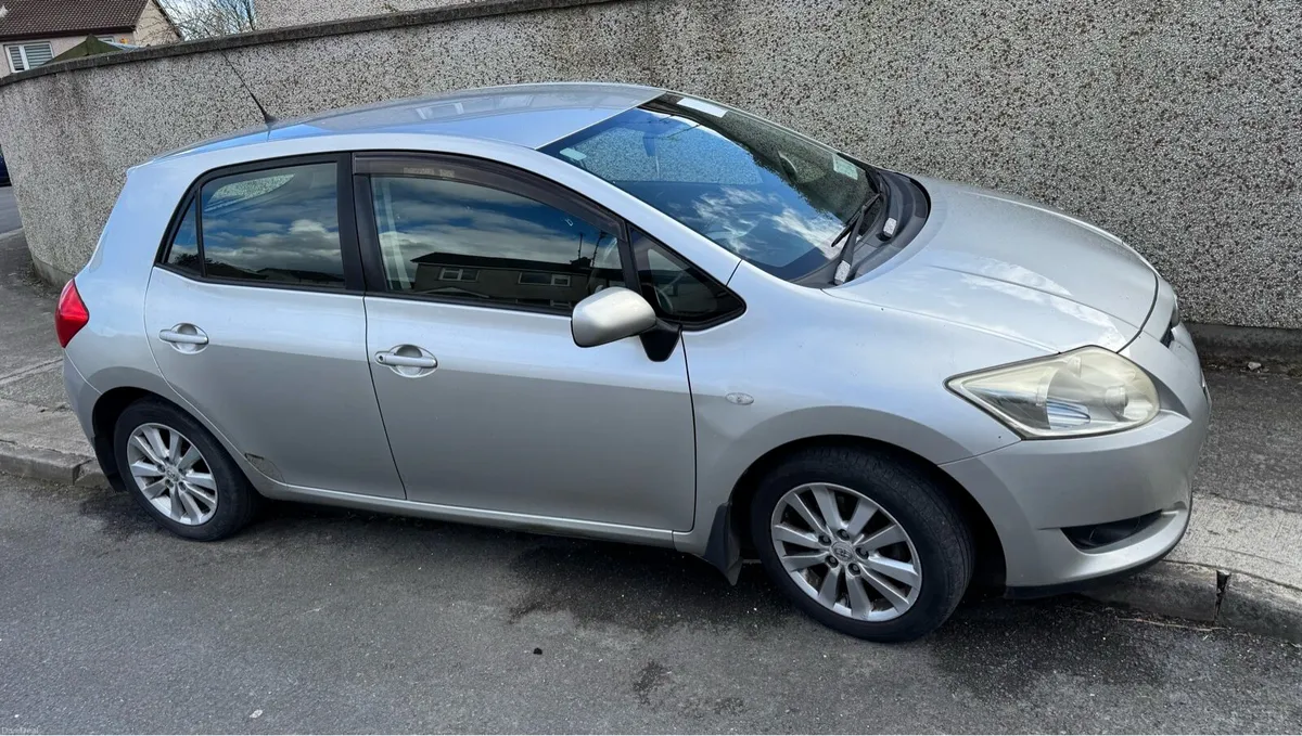 Toyota Auris - Image 2