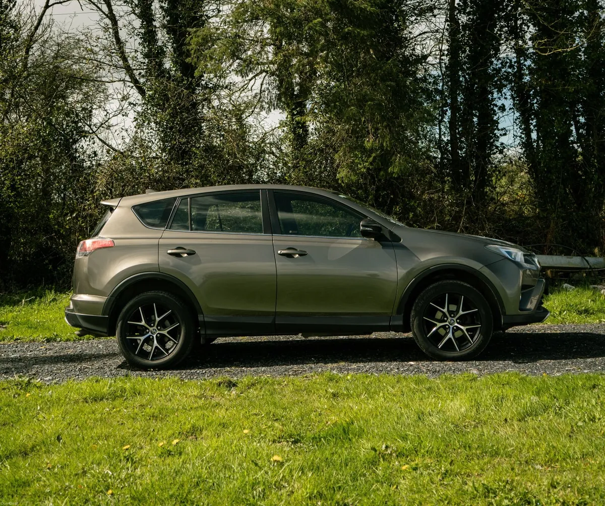 Toyota RAV4 2016 - Image 3