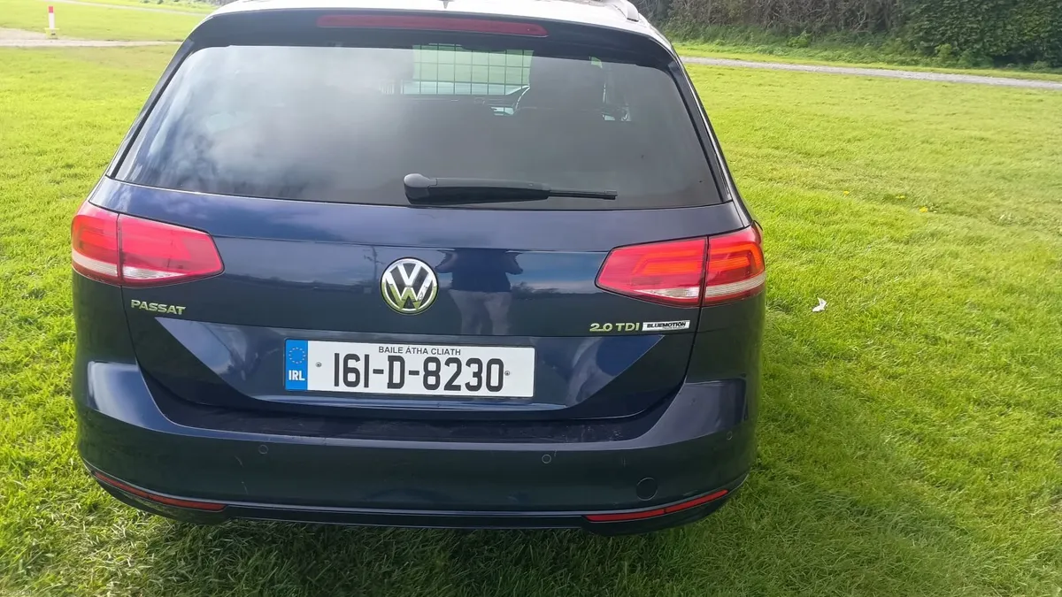 Volkswagen Passat 2016 - Image 3