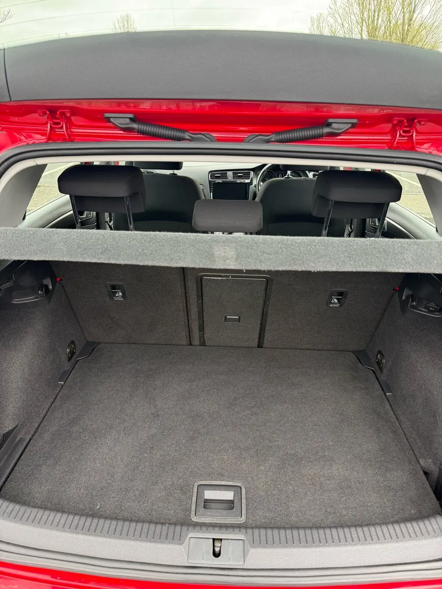 Volkswagen Golf - Image 4