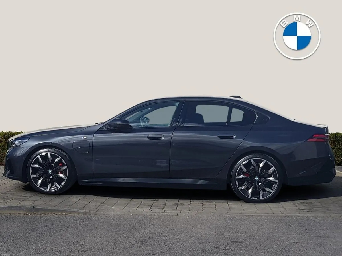 BMW 5-Series 530e M Sport - Image 3