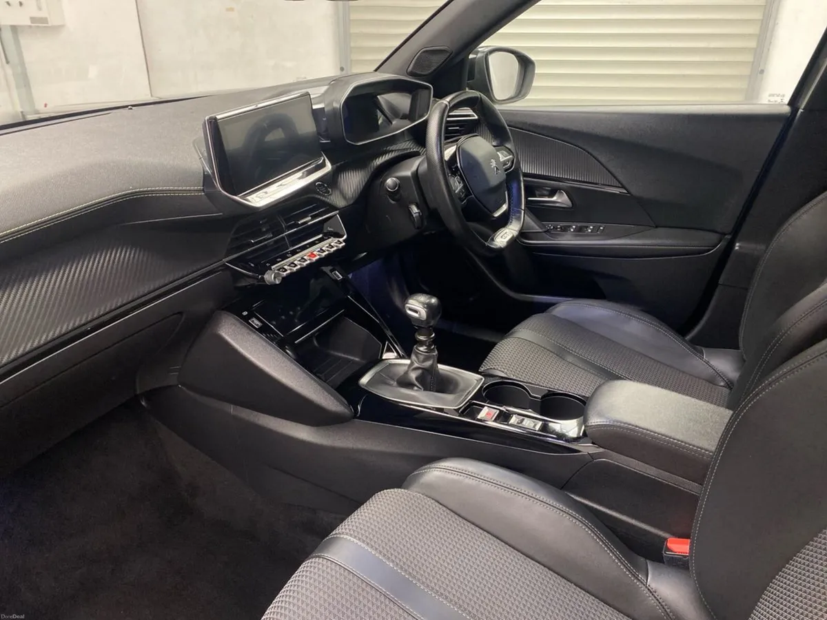 Peugeot 2008 GT 1.2 130HP Manual - Image 3