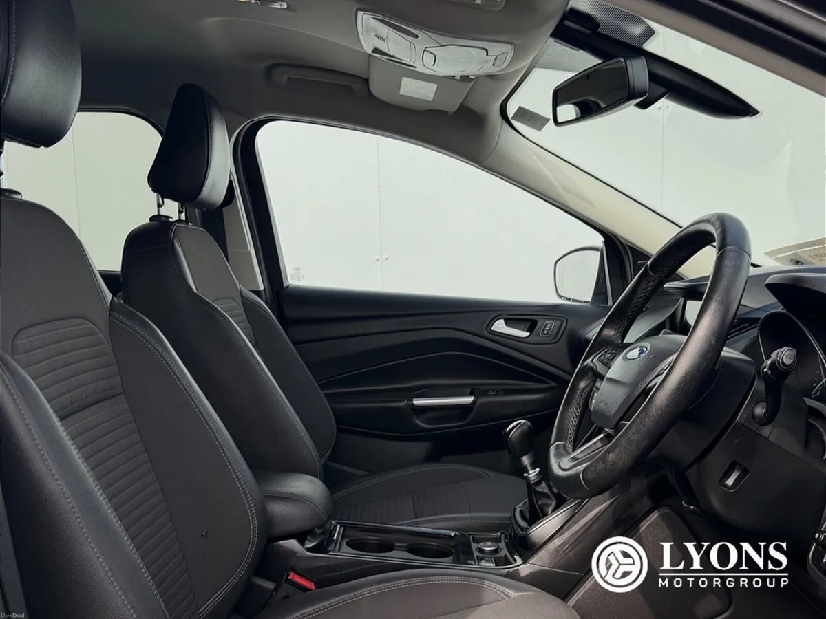 Ford Kuga 1.5TDCi 120PS FWD Titanium - Image 3