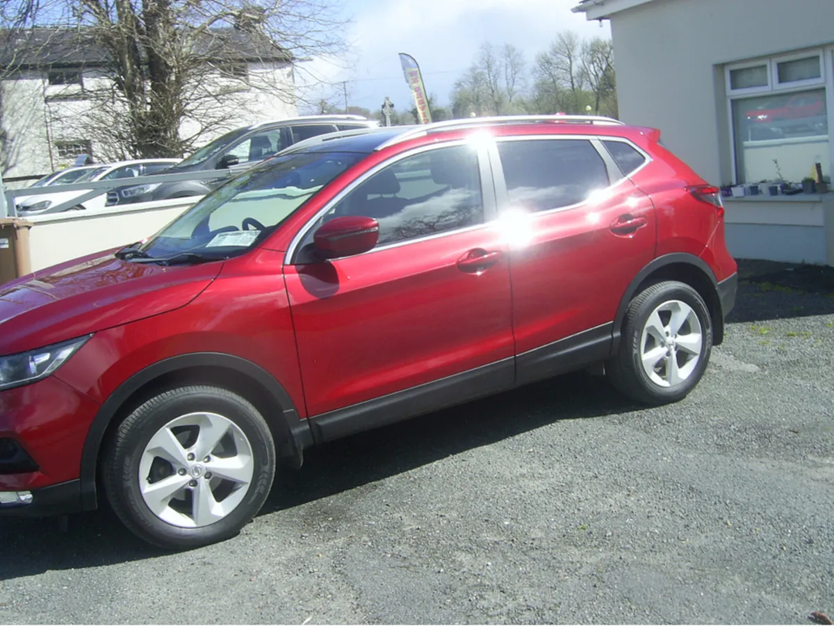 Nissan Qashqai 1.5 DSL SV SS 18 4DR - Image 5