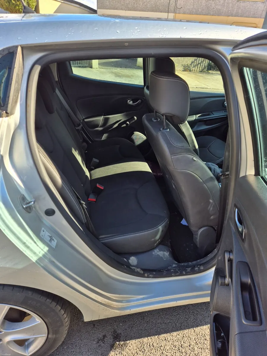 Renault Clio 2017 - Image 2