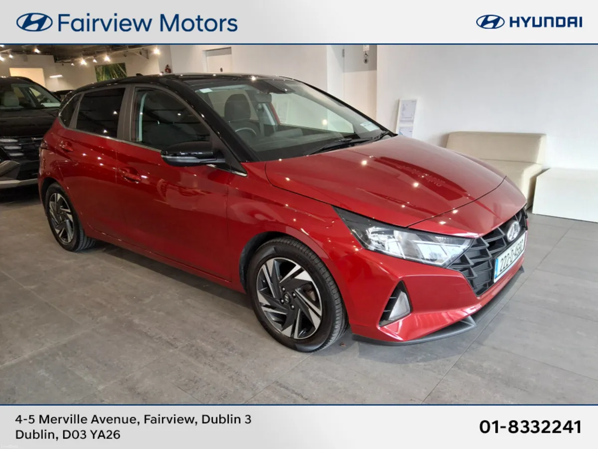 Hyundai i20 DELUXE 2 TONE ** Very Low kms ** - Image 1