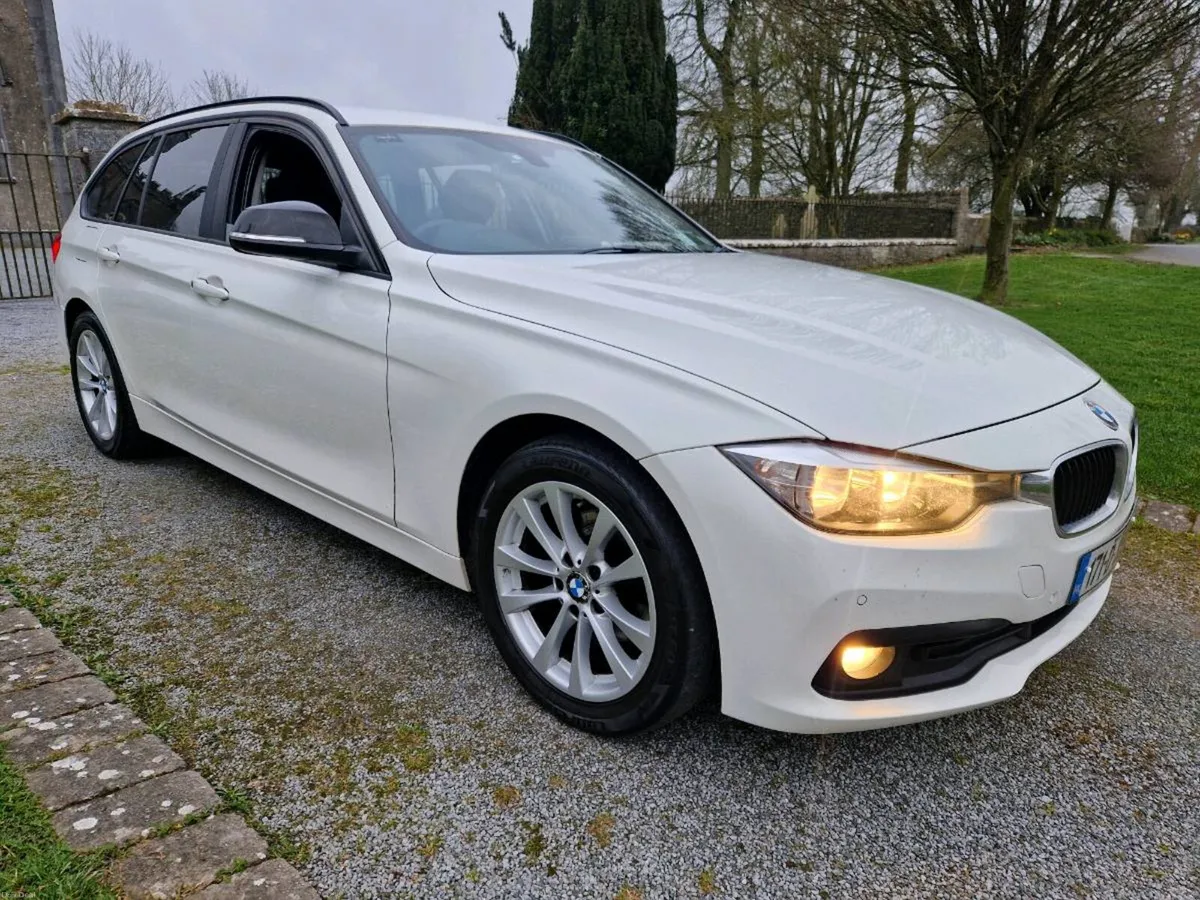 171 Bmw 318D Touring Se Sport Auto ** - Image 2