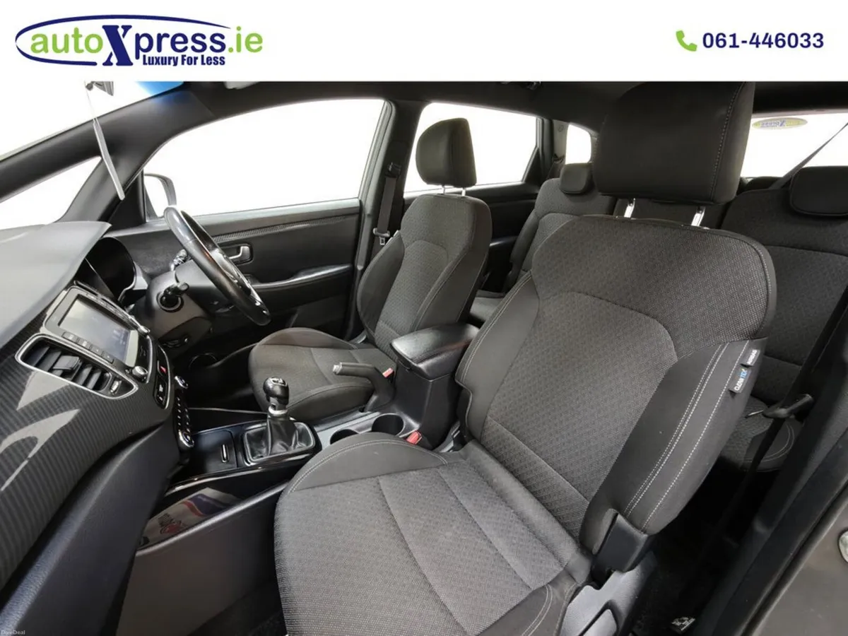 Kia Carens 1.7 Diesel 7-Seater - Image 2