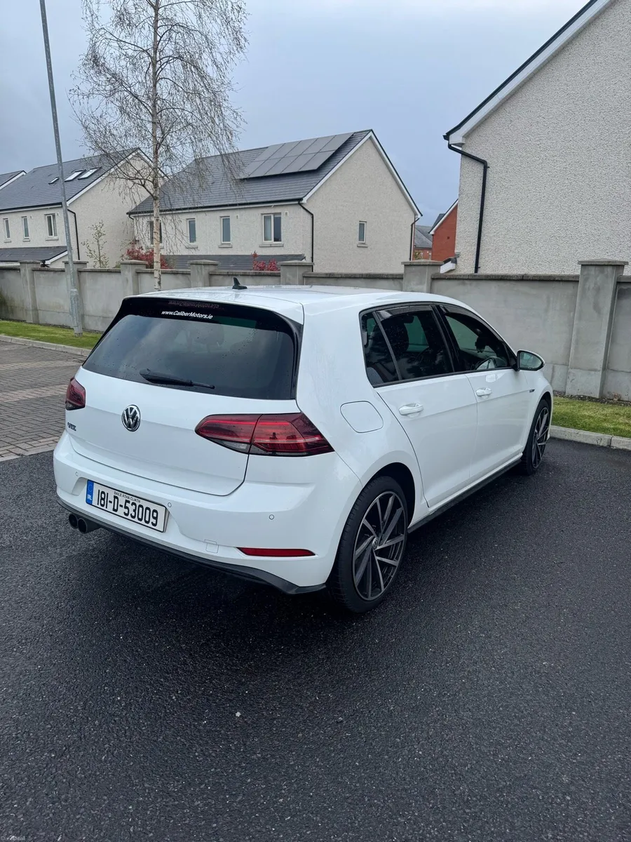 2018 Golf GTE - Image 3