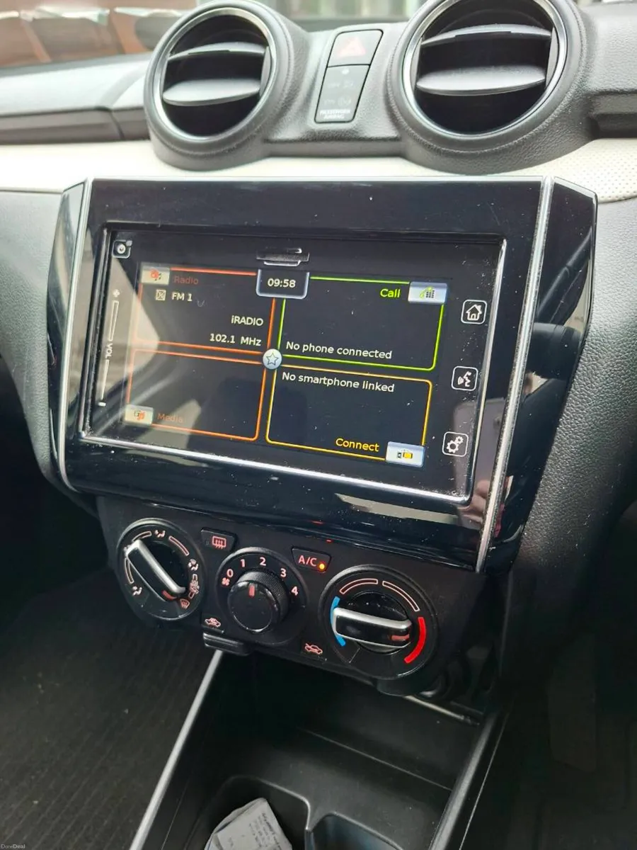 Suzuki Swift 1.2 Mild Hybrid 2022 - Image 3