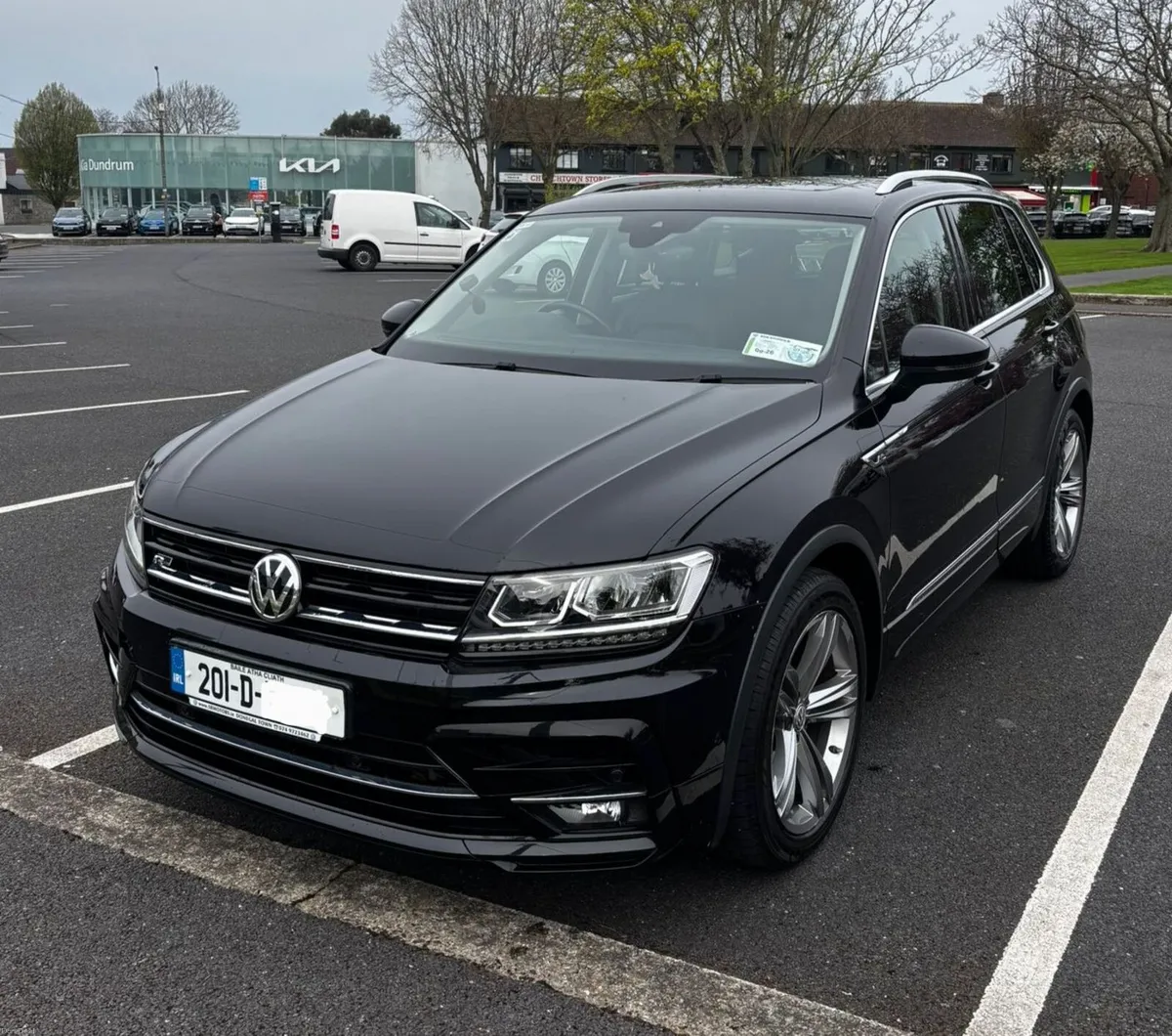 VW Tiguan R-Line 2.0 TDI - Image 2