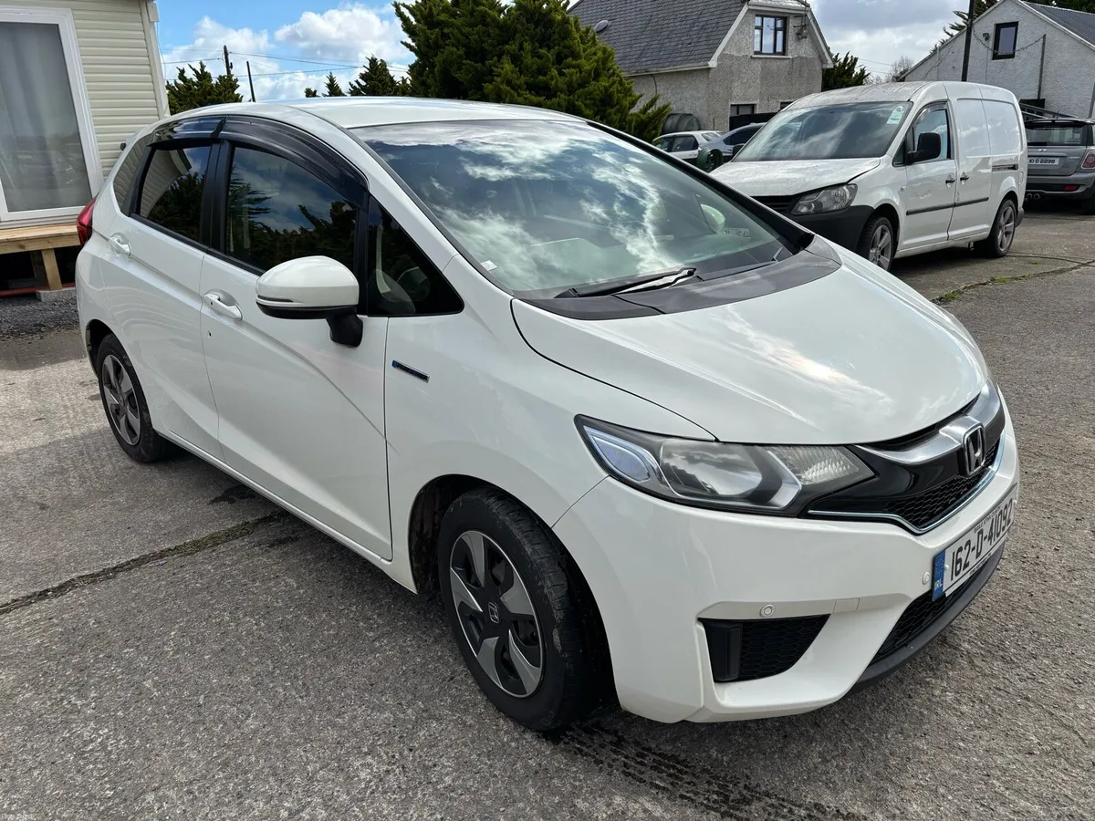 Honda Fit 2016 Hybrid - Image 1
