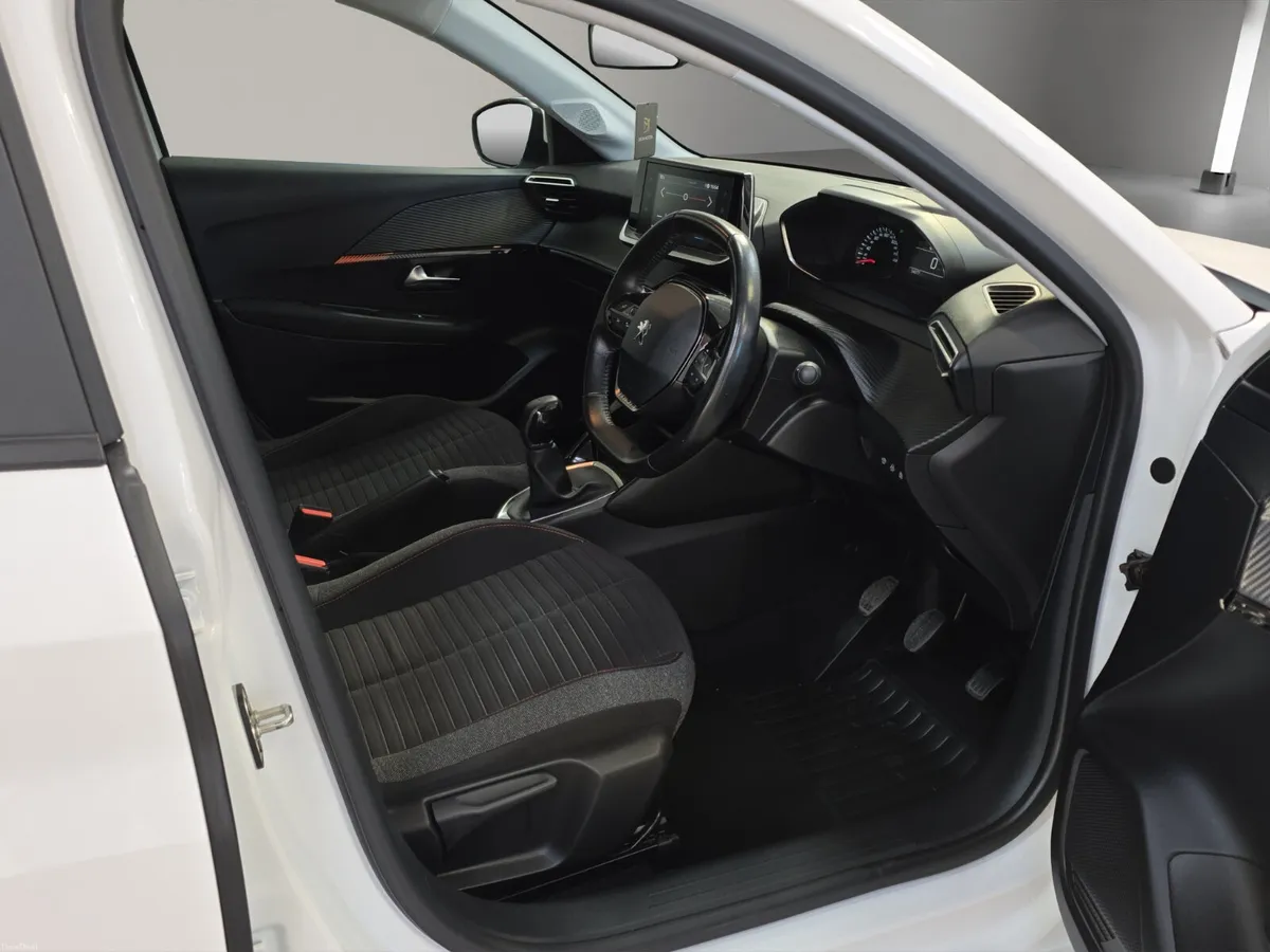 Peugeot 208 2020 - Image 3