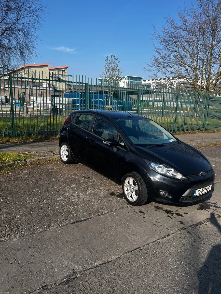 Ford Fiesta 2010 - Image 1