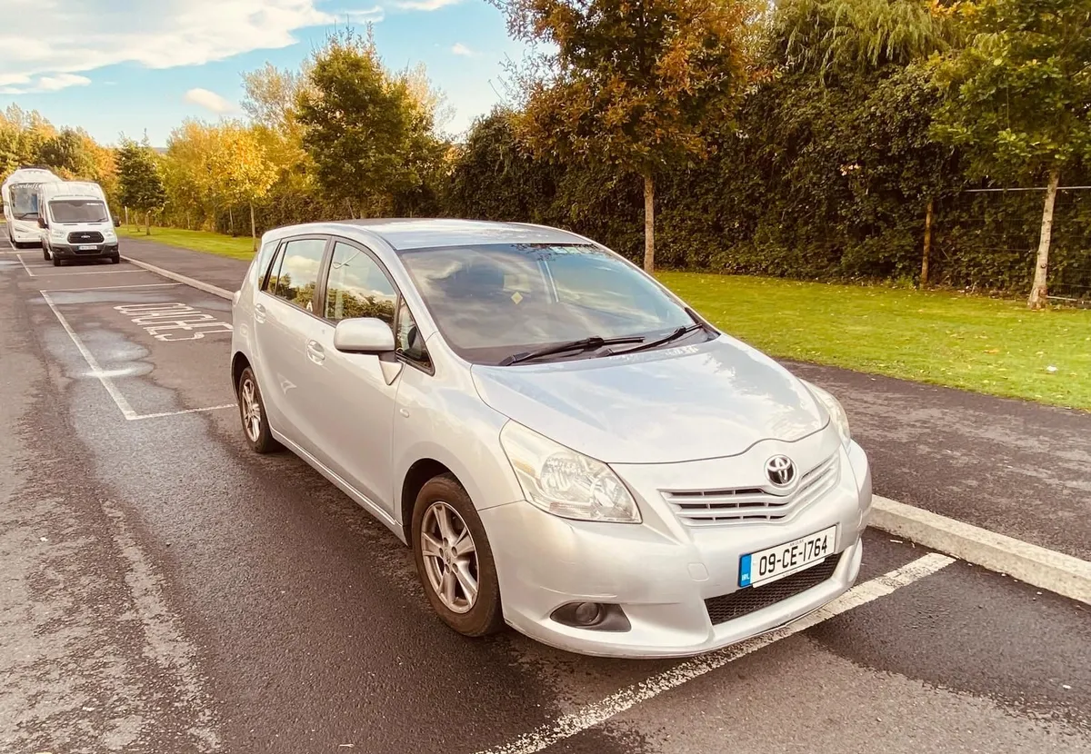 Toyota Verso 2009 - Image 1