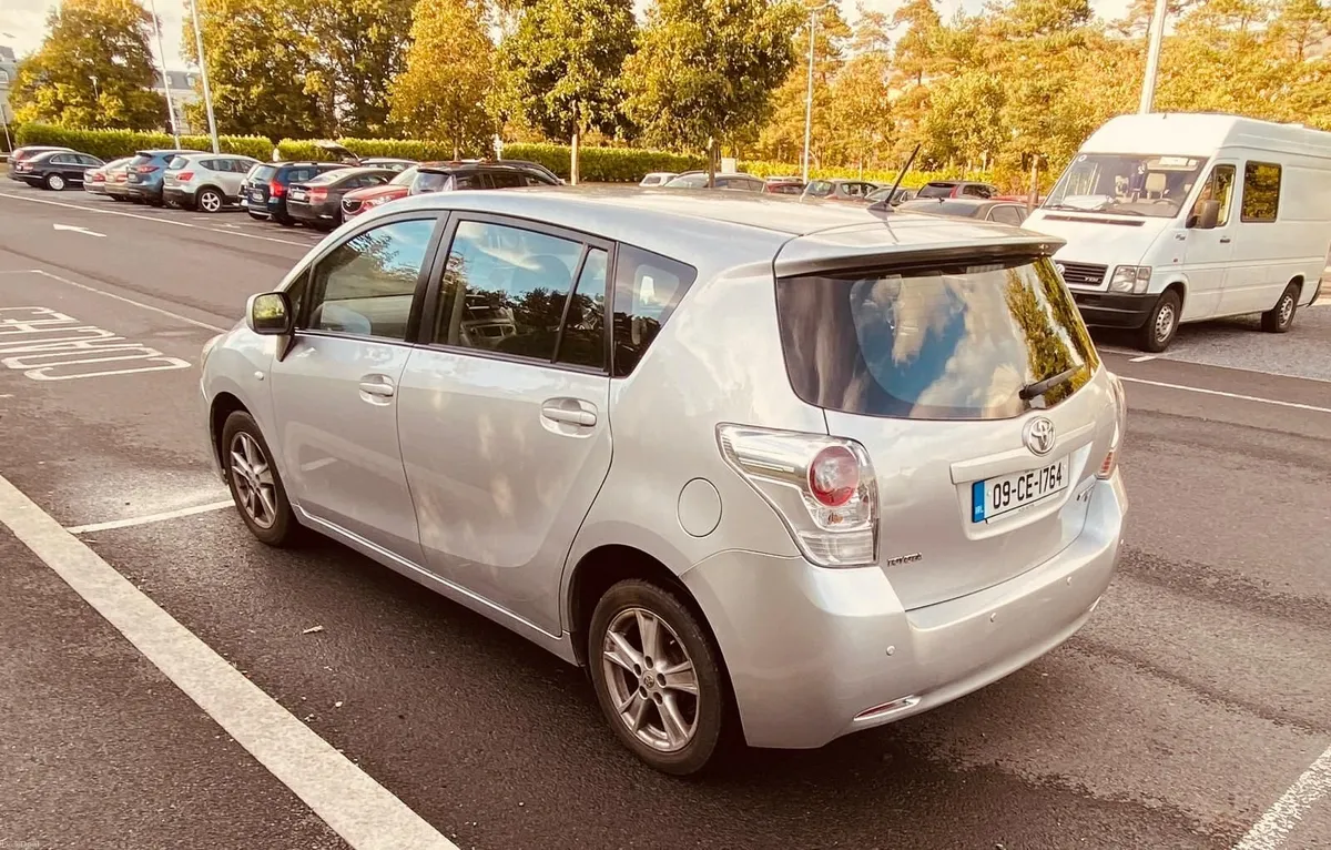 Toyota Verso 2009 - Image 3