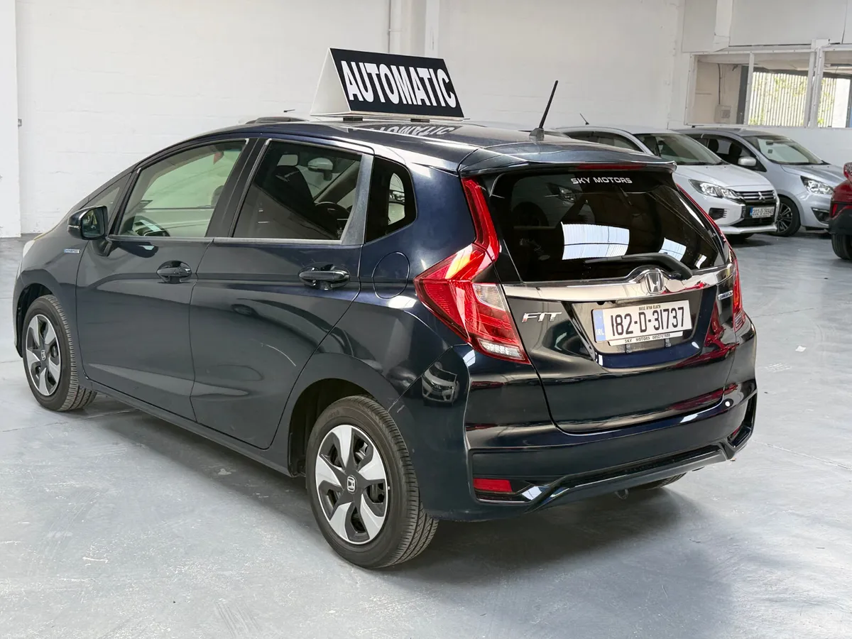 2018 Honda JAZZ/Fit 1.5 Hybrid Auto,Top Specs - Image 6