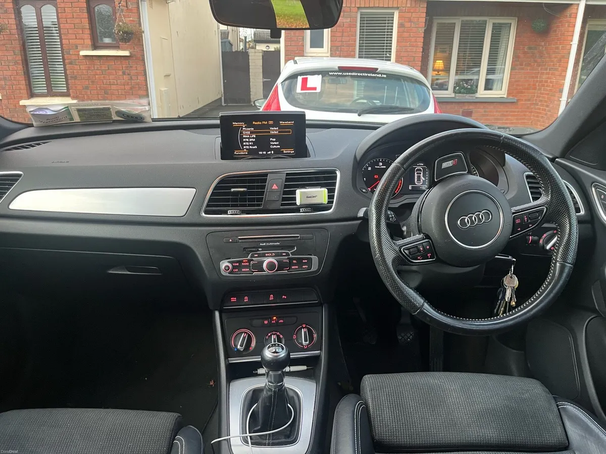 Audi Q3 - Image 2