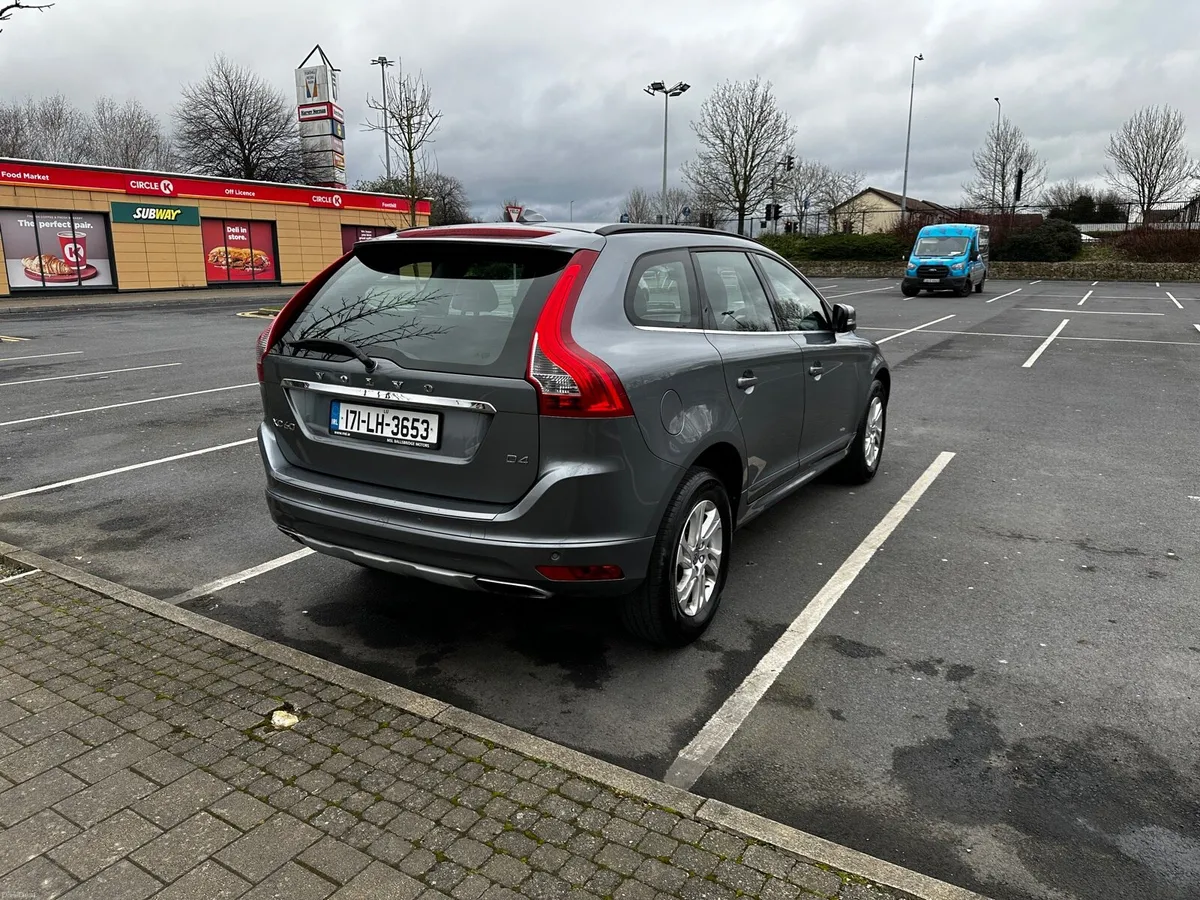 Volvo xc60 - Image 2
