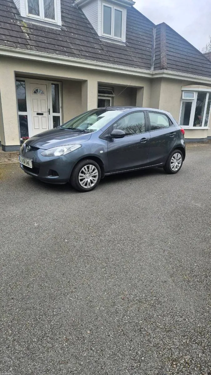 2011 Mazda 2 - Image 2