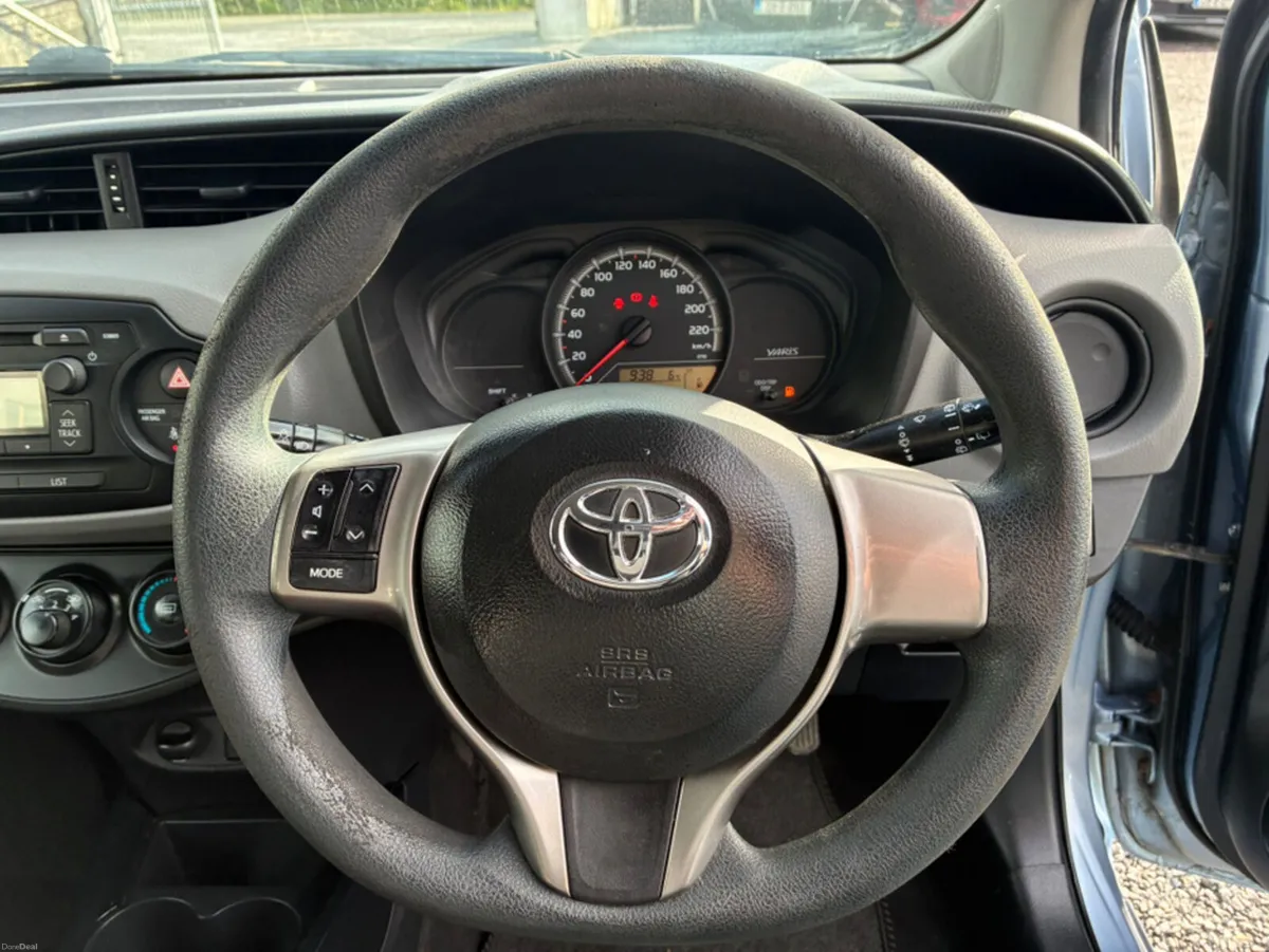 Toyota Yaris 1.0 AURA MC - Image 2