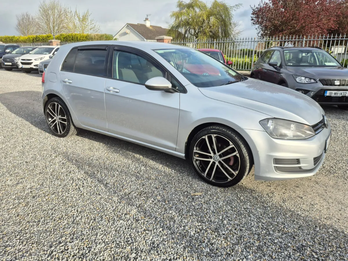 Volkswagen Golf Comfort Line  1.6 Diesel - Image 2