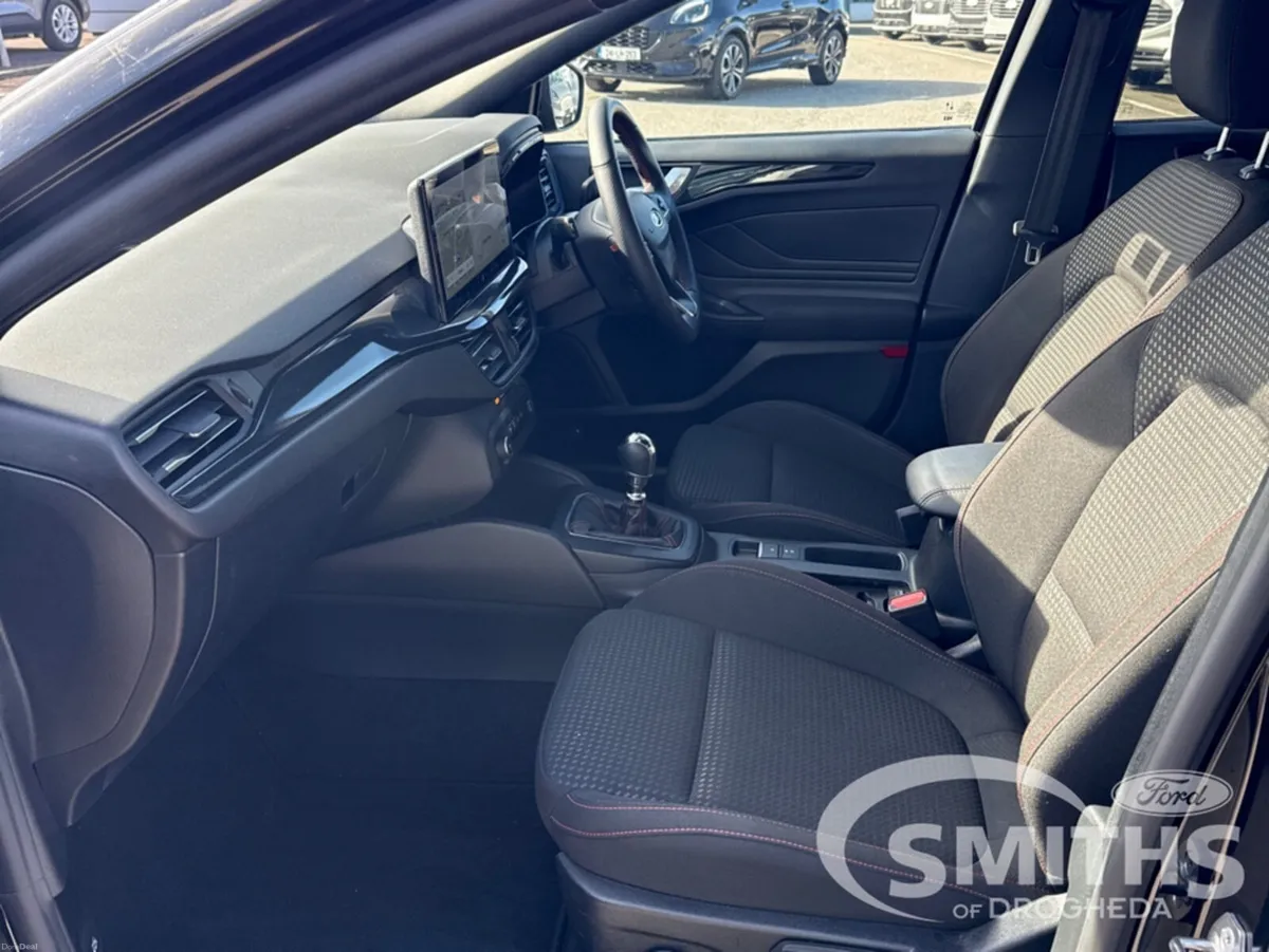 Ford Focus ST-LINE 1.0T 125PS *WINTER PACK* - Image 3