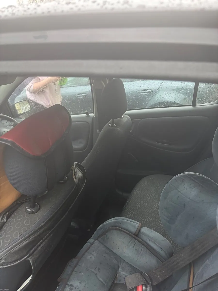 Toyota Yaris 2005 - Image 3