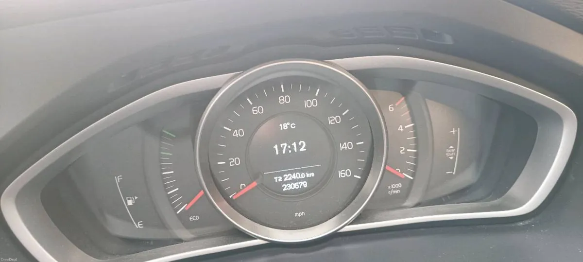 Volvo V40 2016 - Image 3