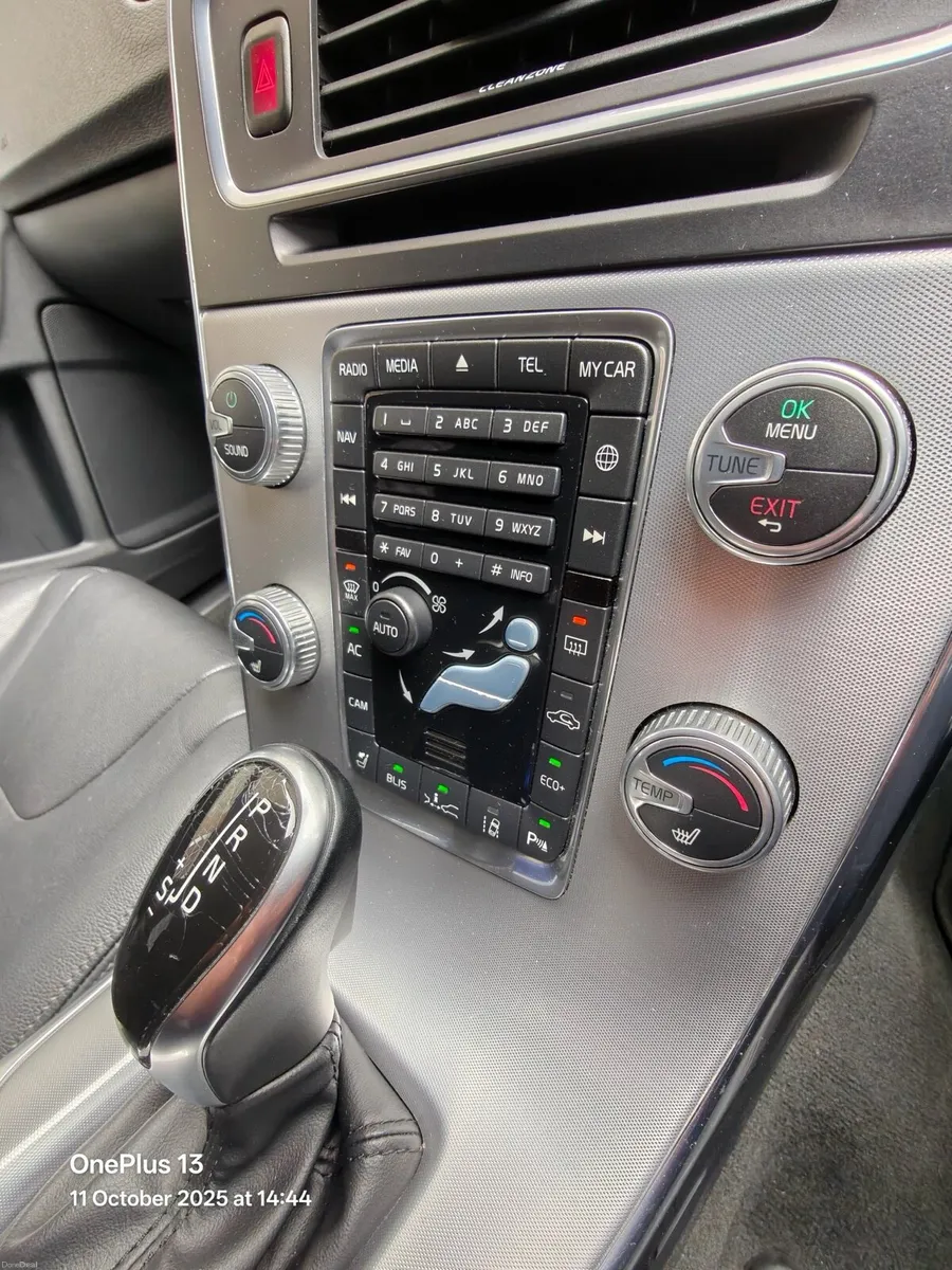 Volvo V60 Automatic 2017 Diesel - Image 1