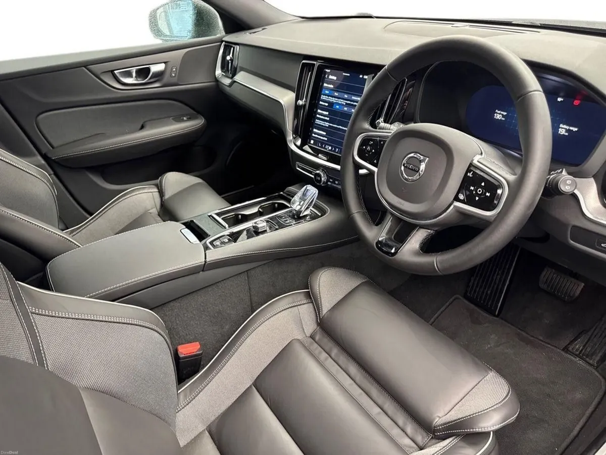 Volvo V60 T6 PLUS DARK *FLASH SALE* €180 PER WEEK - Image 6