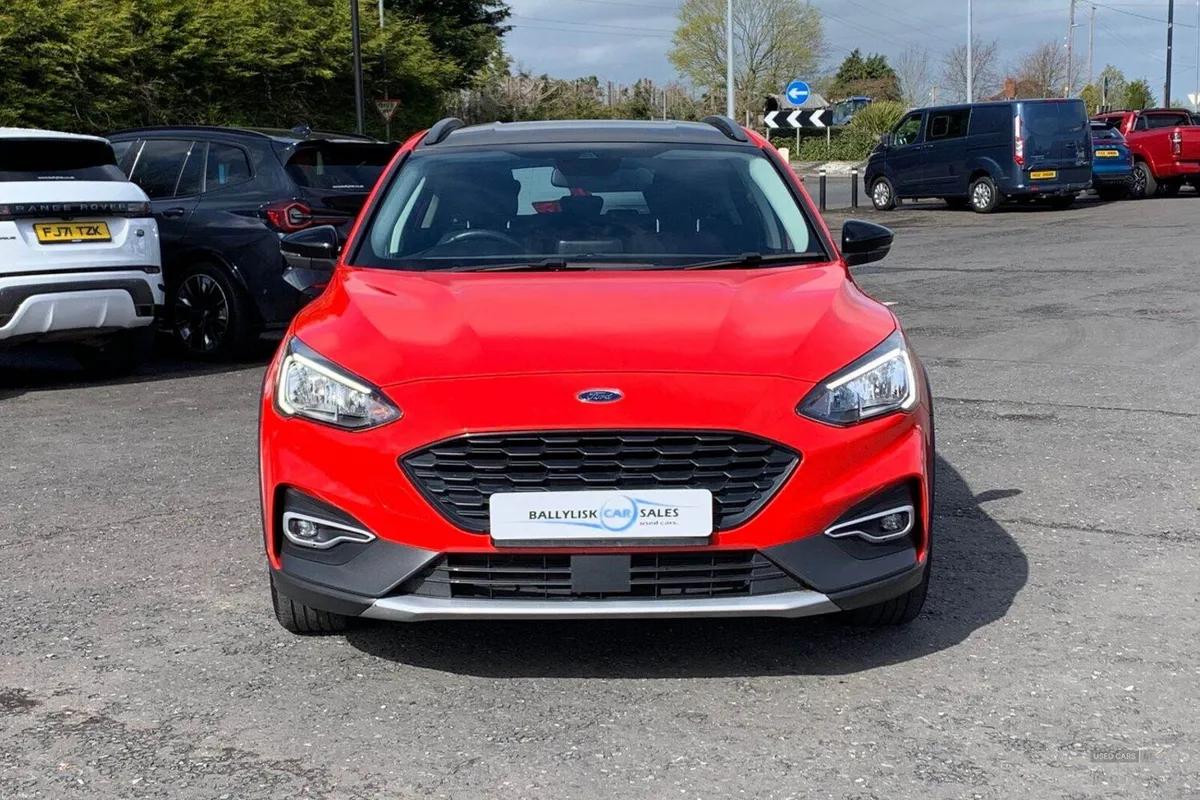 Ford Focus 1.0T 125PS Active in Race Red with 30K - Image 4