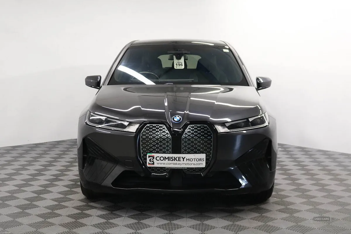 BMW iX 40 M Sport Edition - Image 2