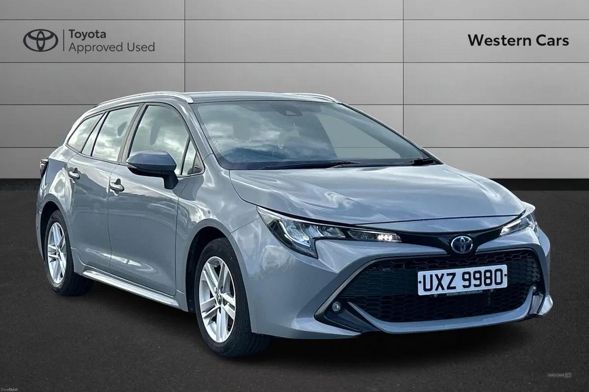 Toyota Corolla 1.8 VVT-h Icon Touring Sports CVT E - Image 1