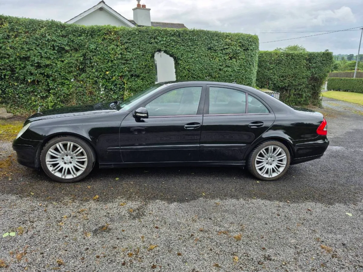 Mercedes E 200 kompressor - Image 1