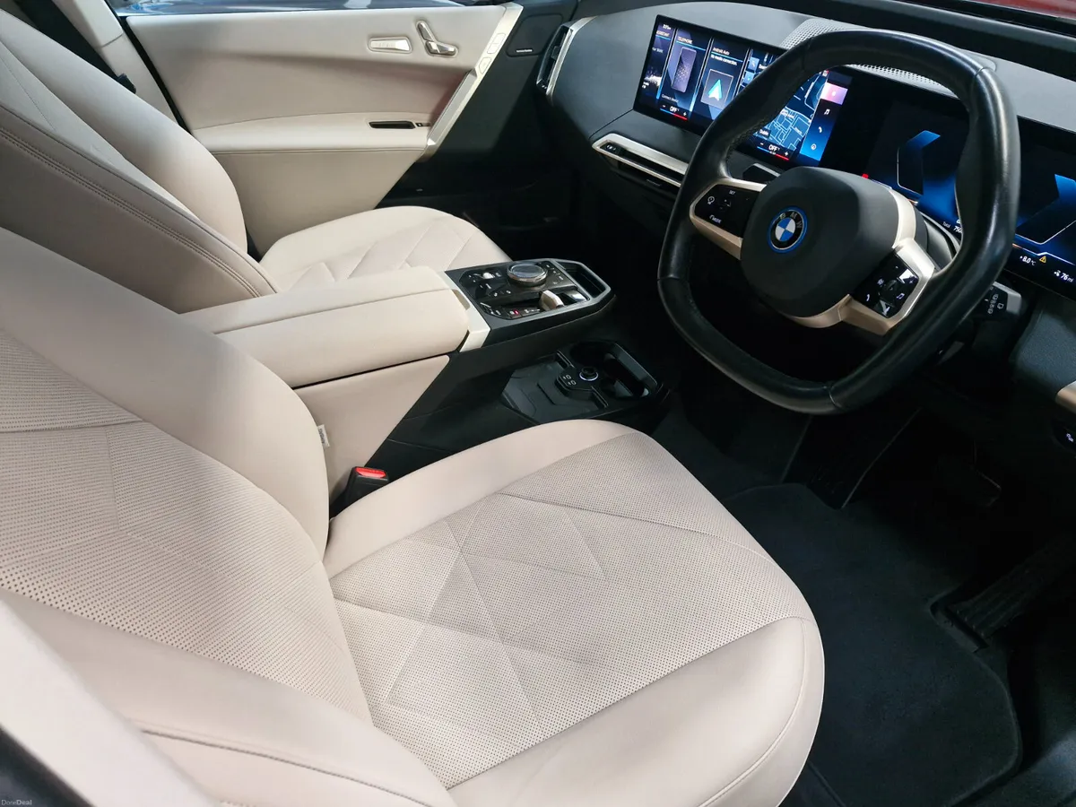 BMW iX 2022 - Image 4