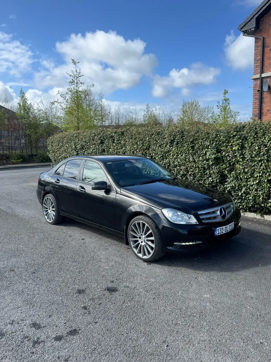 Mercedes Benz C-Class C220D Manual 12/26 NCT - Image 4