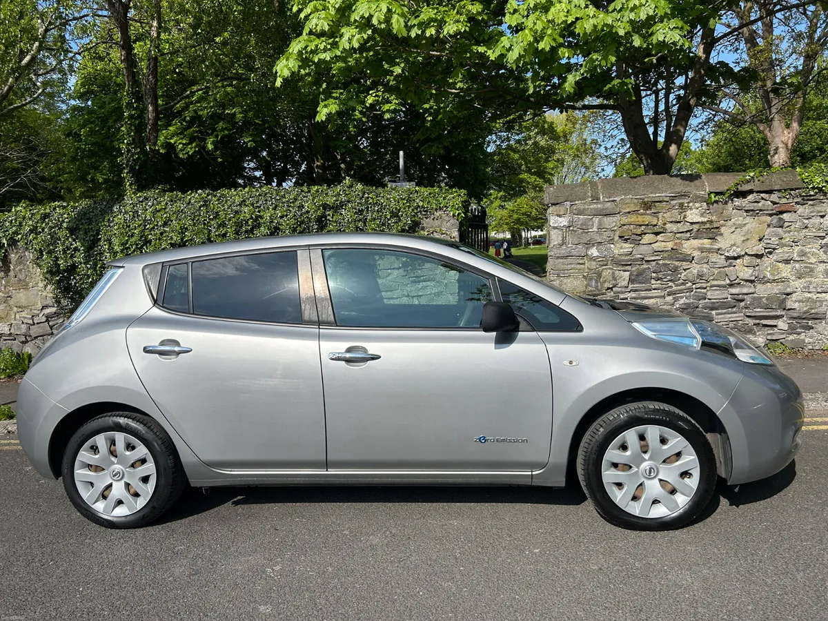 2018 NISSAN LEAF SERVICE HISTORY NCT MARCH 2028 - Image 4