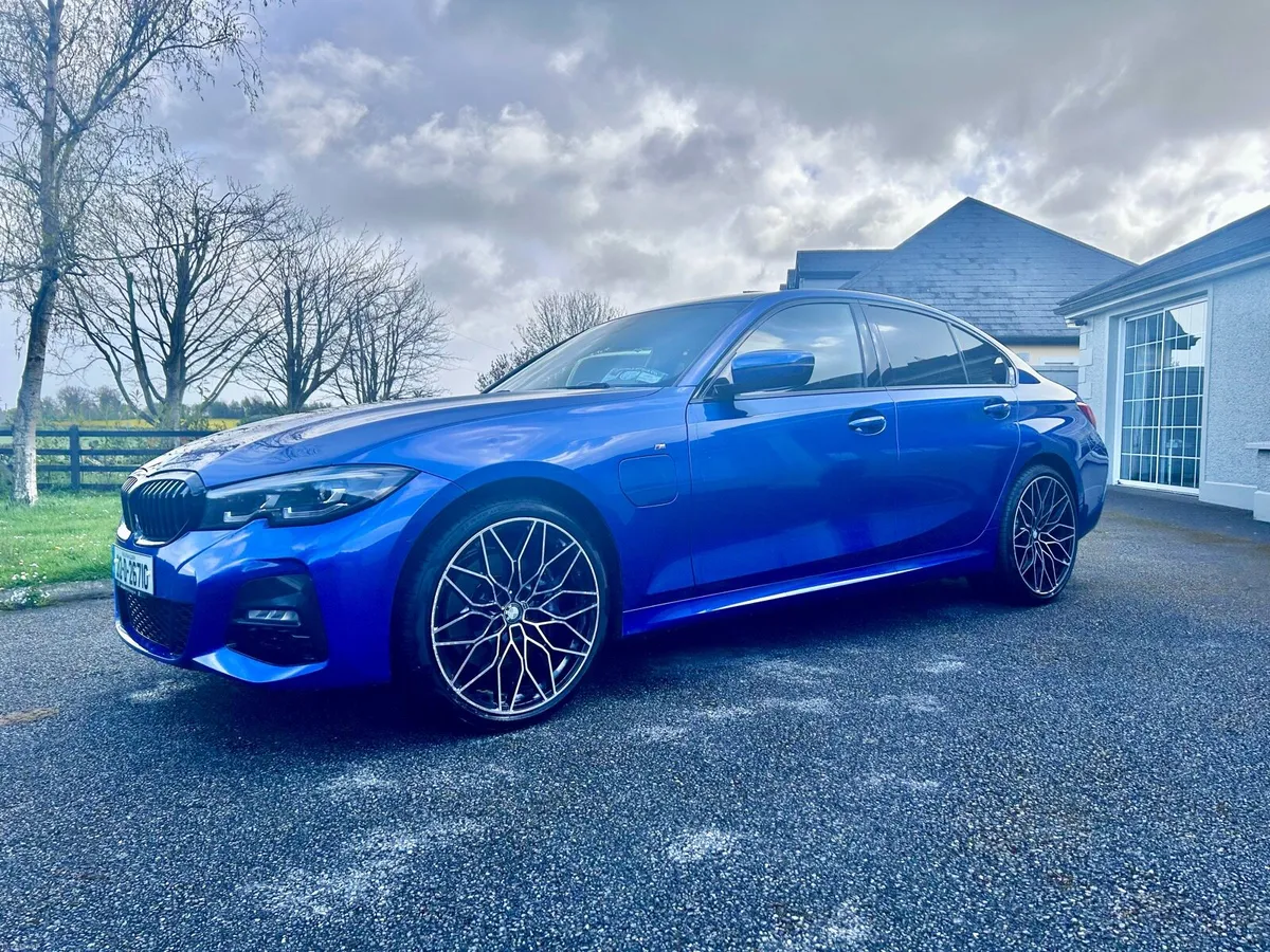 BMW 330e M Sport - Image 4