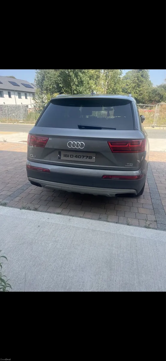 Audi Q7 - Image 1