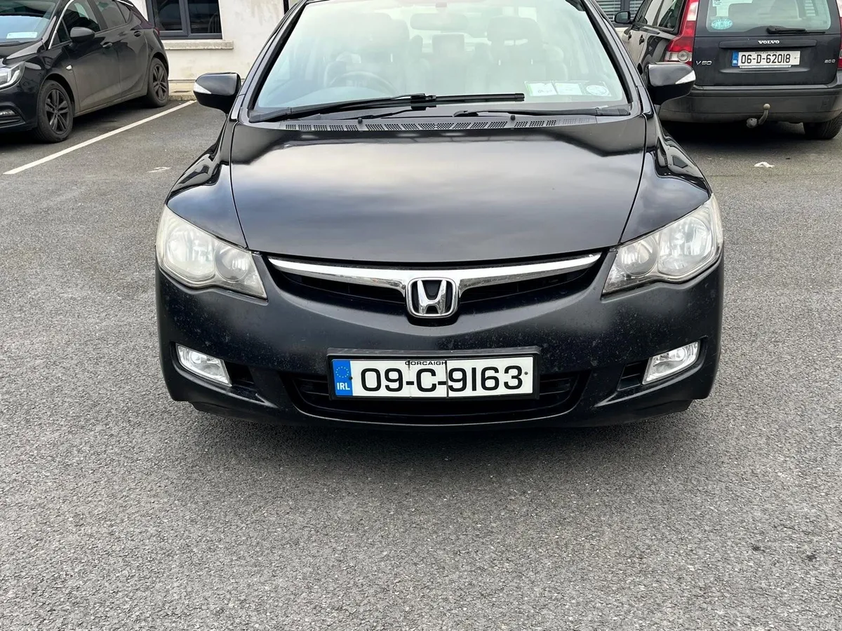 Automatic Honda Civic 2009 - Economical - Image 3