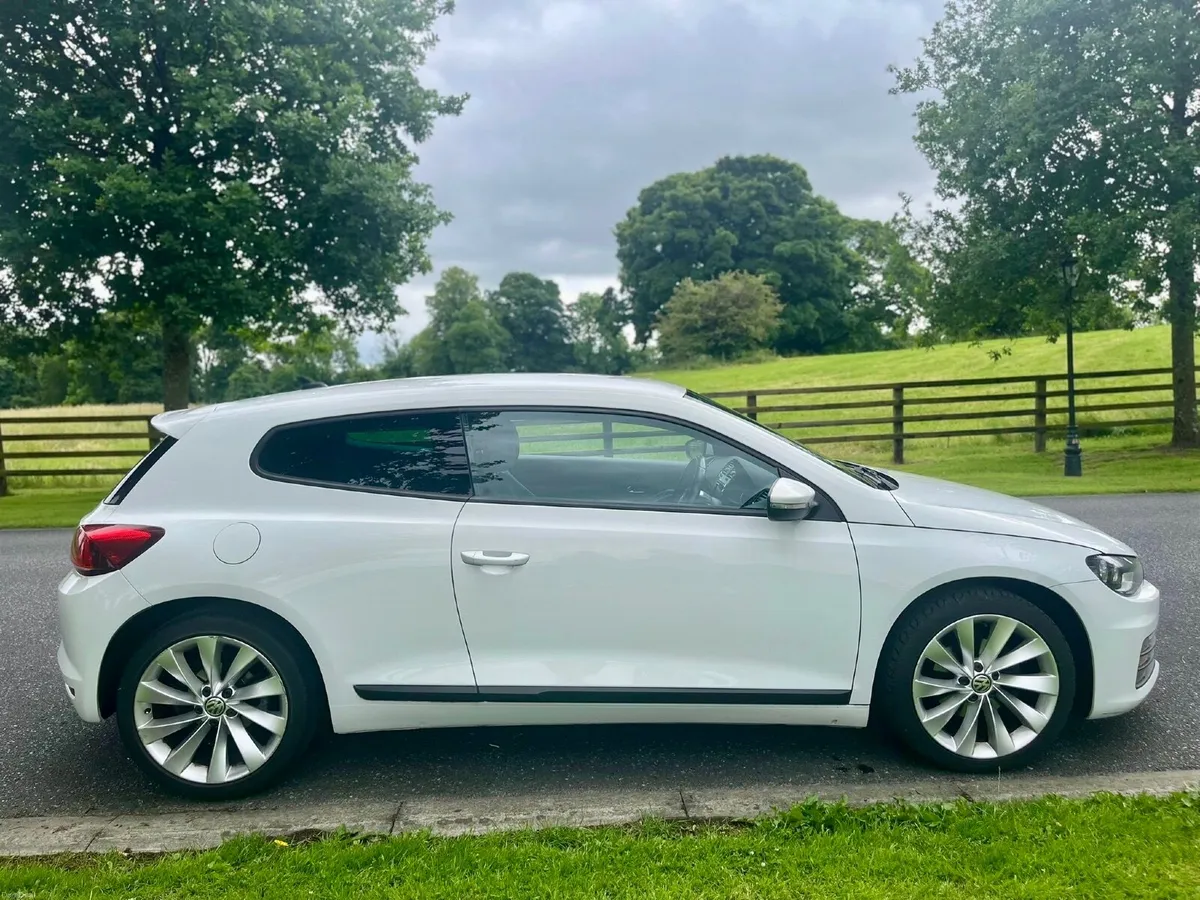 2014 VW Scirocco 2.0 TDI Bluemotion Technology GT - Image 3