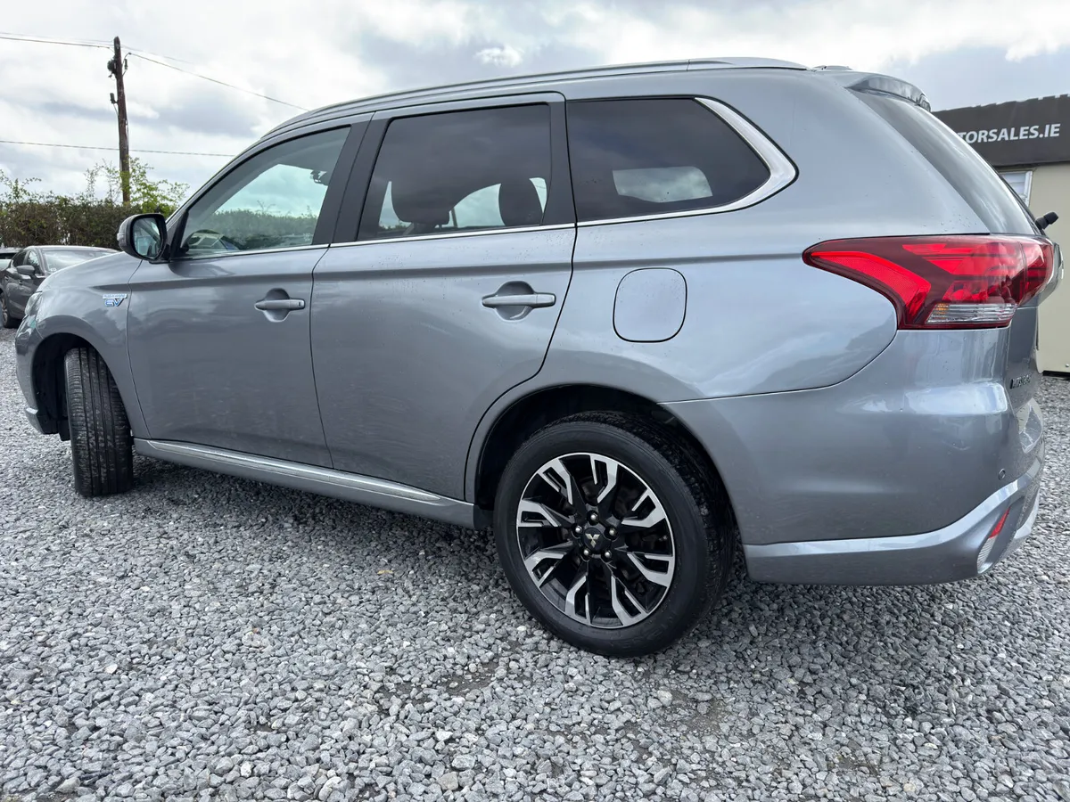 🔵 Mitsubishi Outlander 2.0 GX3H PHEV 200BHP - Image 3