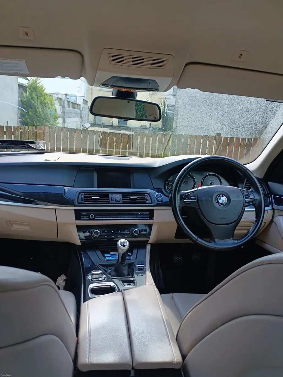 BMW 5-Series 2012 - Image 3