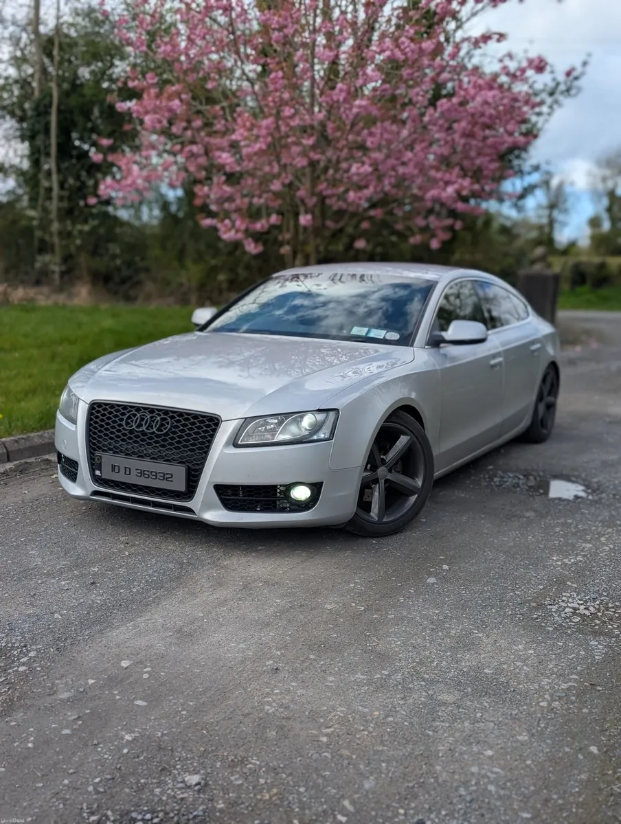 Audi A5 2010 - Image 1