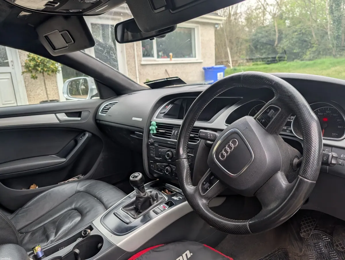 Audi A5 2010 - Image 4