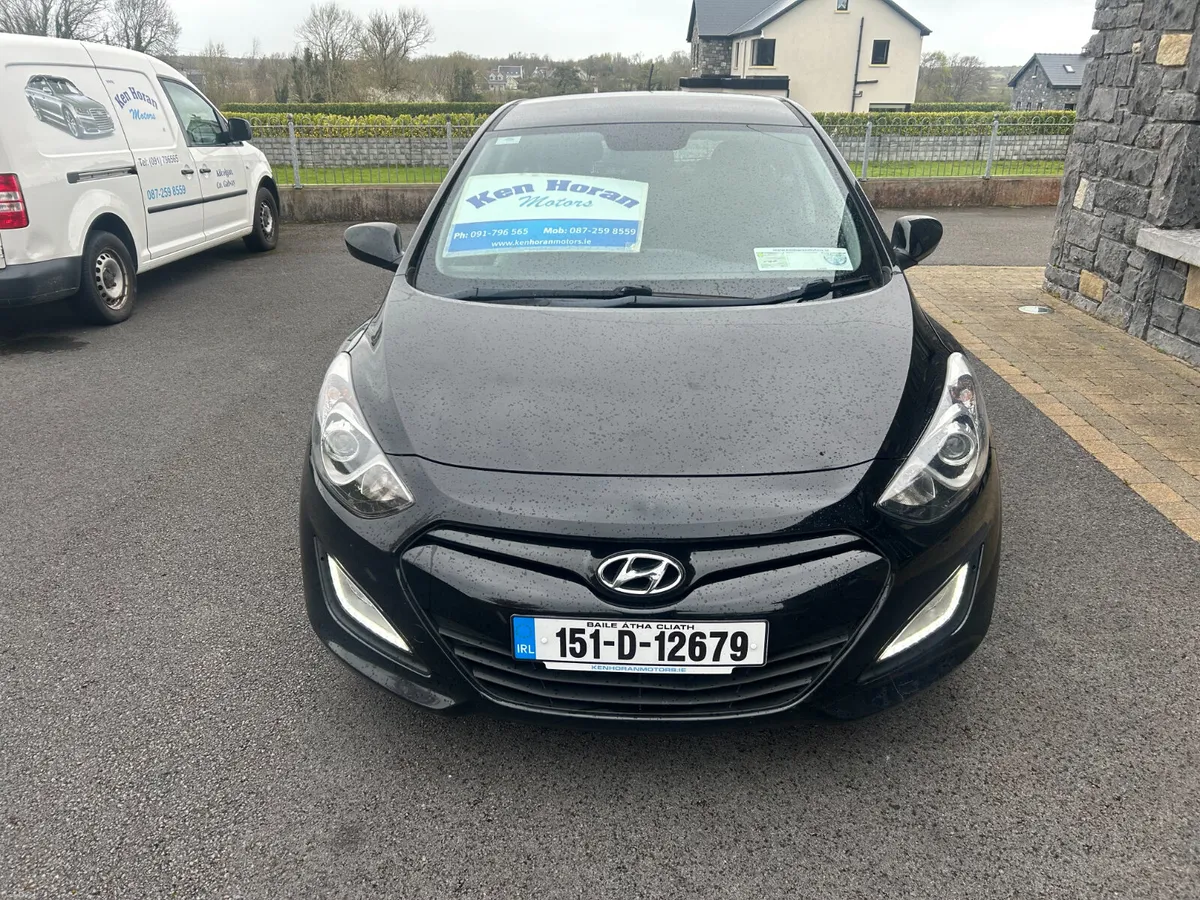 Hyundai i30  1.4 Petrol  2015 - Image 2