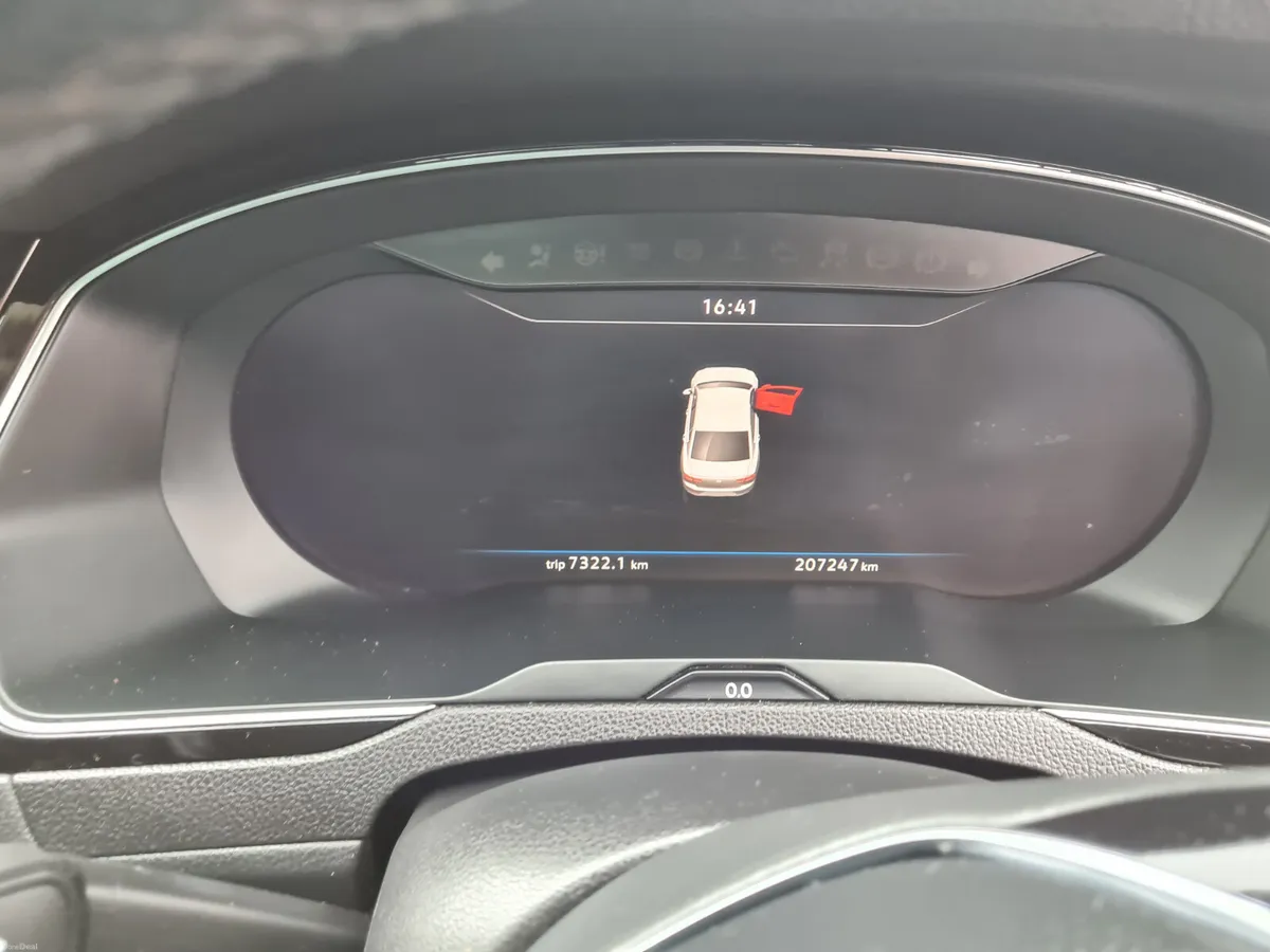 Volkswagen Passat 2018 - Image 4