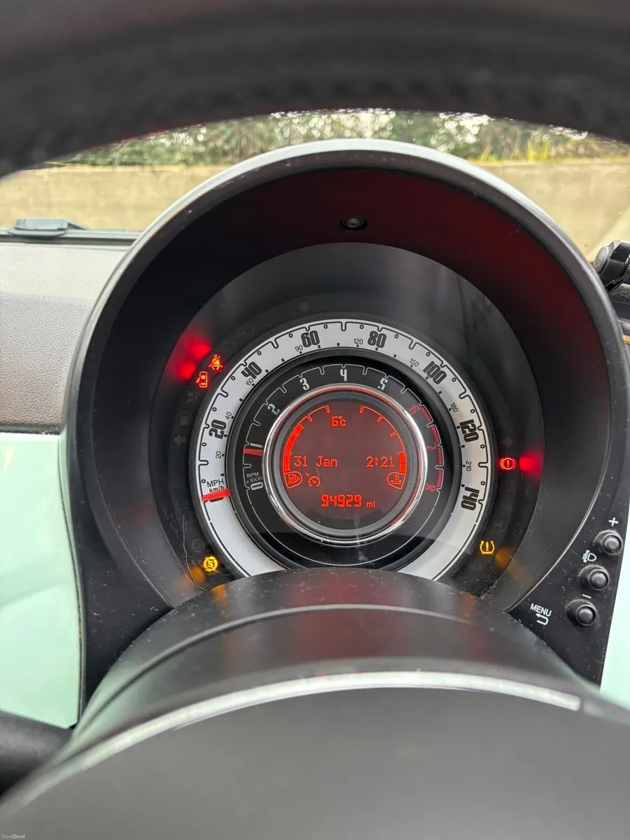 Fiat 500 Lounge - Image 4